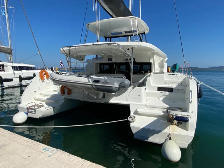 Noleggio Catamarano Lagoon con patente nautica