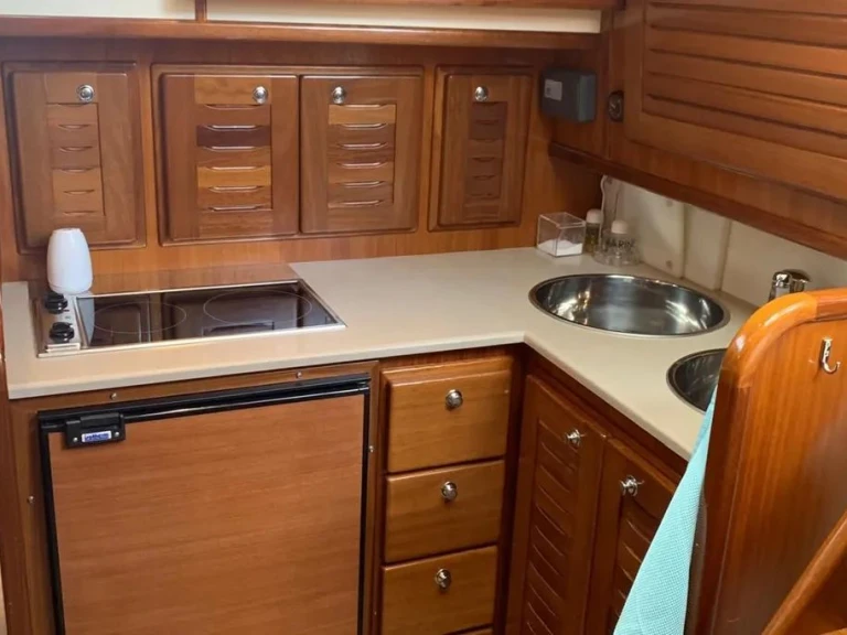 Noleggiare una Menorquin MY 120 a Mahón