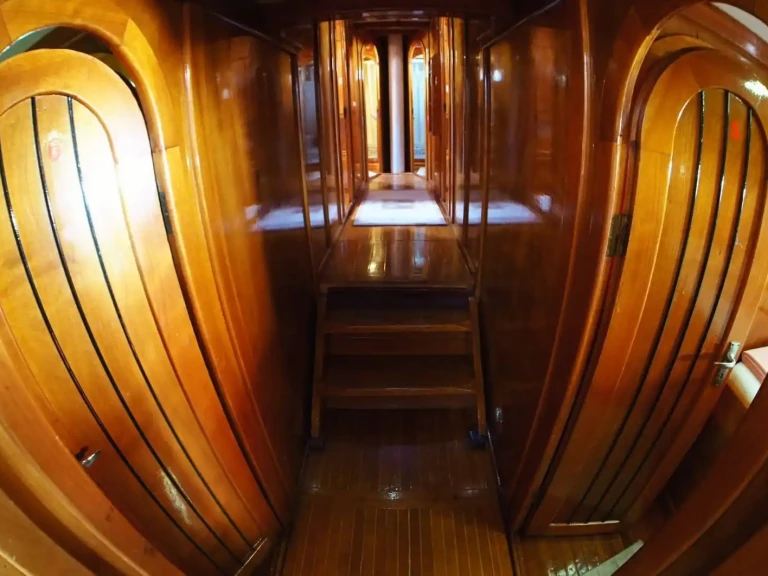 Noleggio Barca a vela Custom con patente nautica