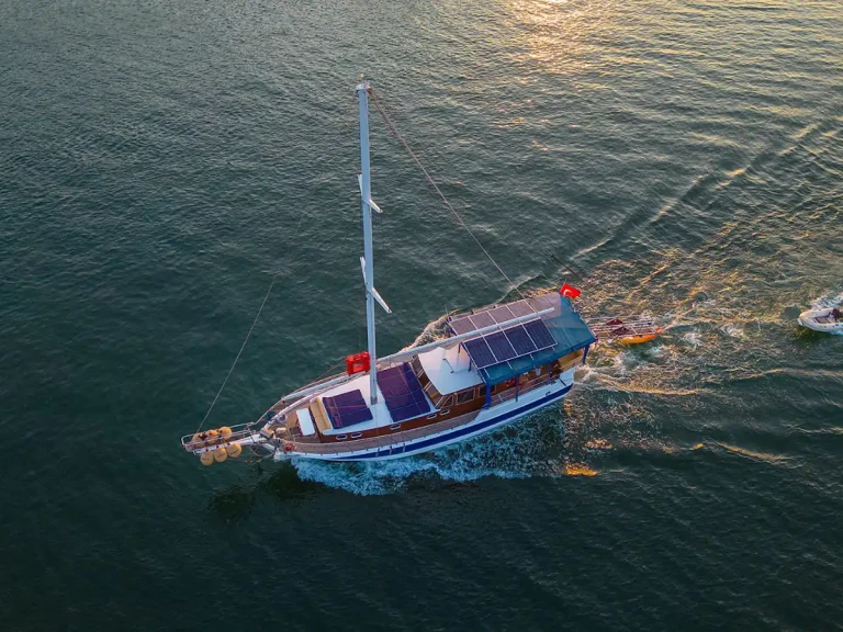 Noleggio Barca a vela Custom con patente nautica