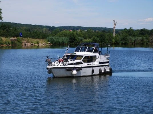 Noleggiare una Gruno Gruno 38 Elite a Savoyeux