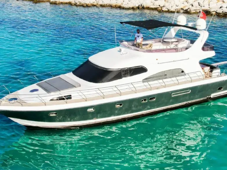 Noleggio Barca a vela Custom con patente nautica