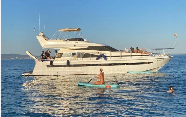 Noleggio Yacht di lusso a Puerto Deportivo de Marbella – Astondoa Astondoa 50 GL
