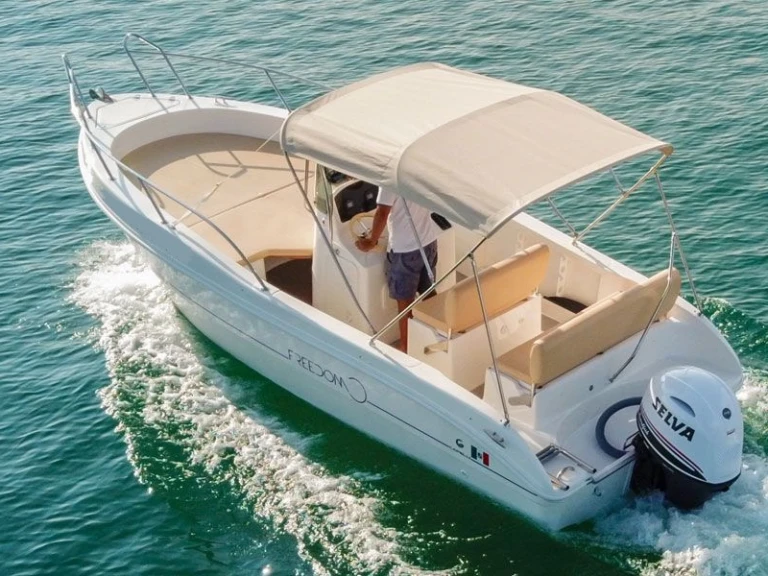 Noleggio Barca a motore con o senza skipper Capelli a Camogli