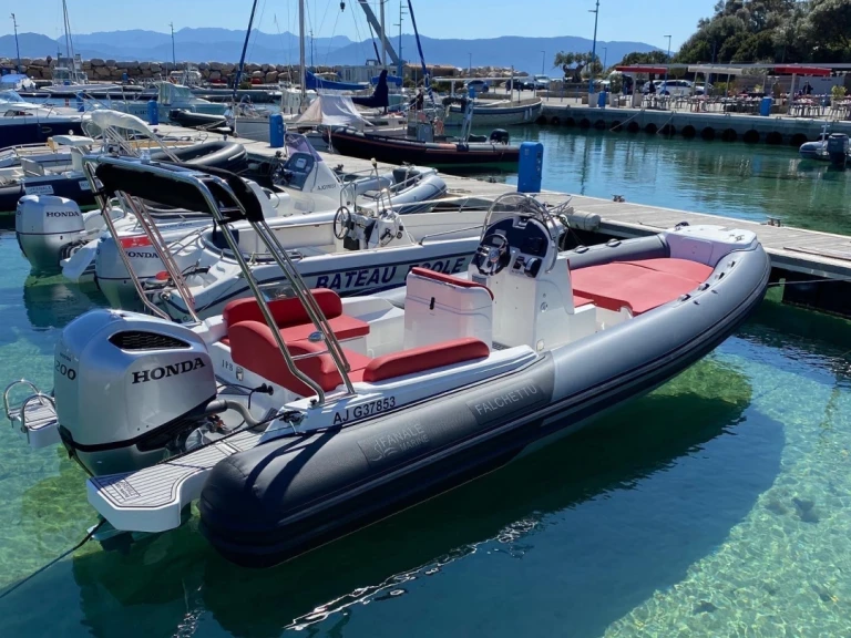 Noleggio Gommone a Porto Pollo – Fanale marine  FANALE 700 FALCHETTU