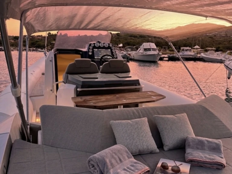 Sacs-Marine Strider 11 da affittare a  Porto Rotondo