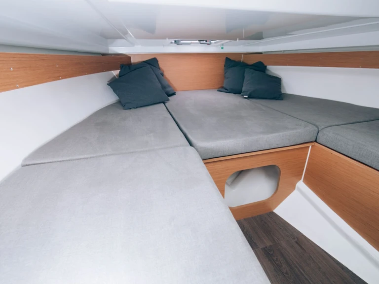 Noleggiare una Bénéteau Flyer 7 SUNdeck a Sète