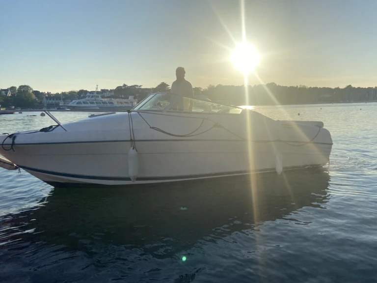 Jeanneau Leader 705 da affittare a  Bénodet