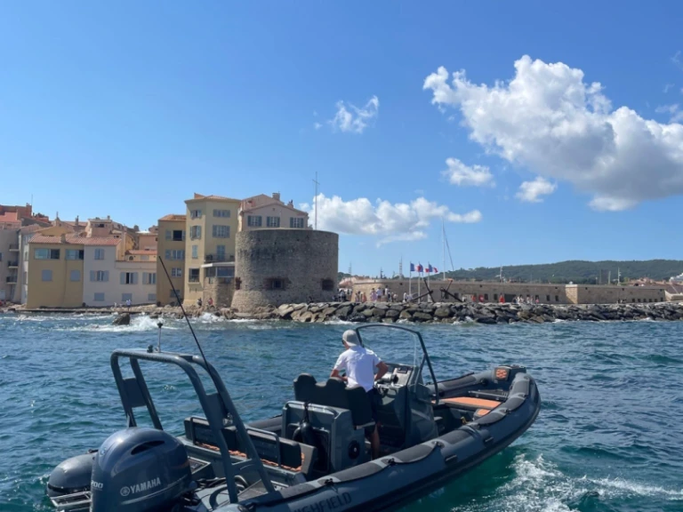 Noleggiare una Highfield HIGHFIELD 700 a Port Grimaud