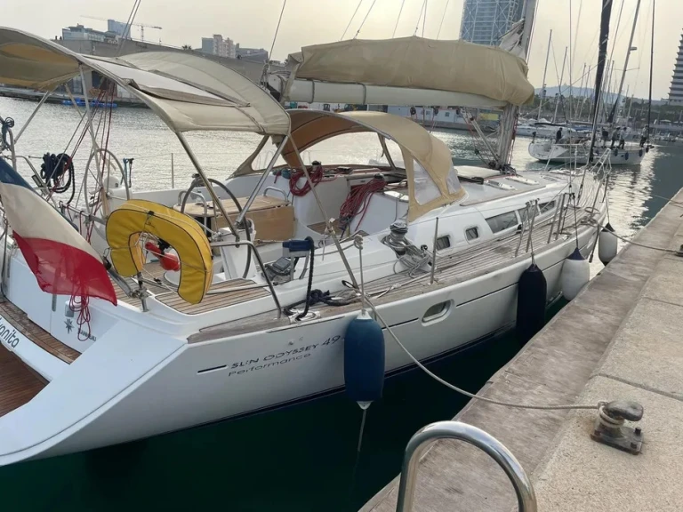 Noleggio Barca a vela a Port Grimaud – Jeanneau New Co Jeanneau Sun Odyssey 49