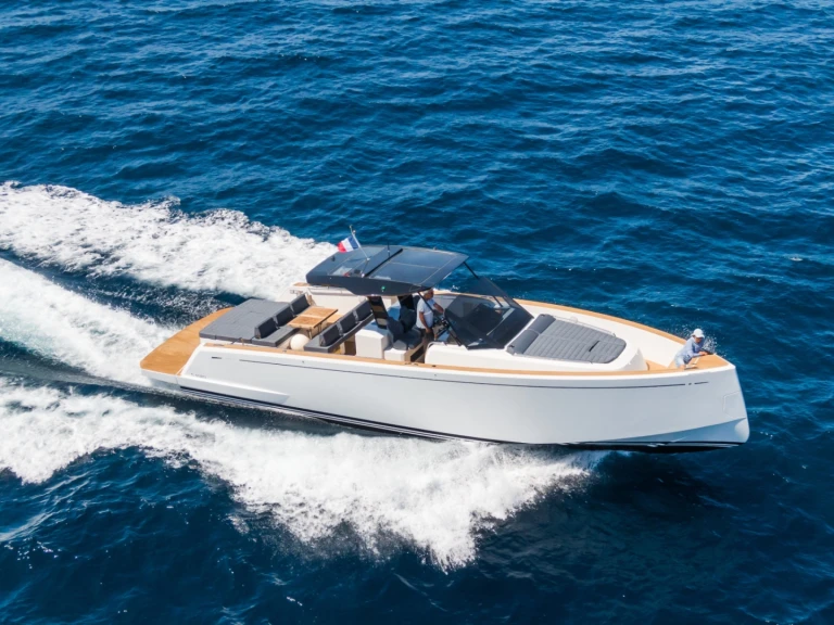 Noleggio Barca a motore a Port Grimaud – Pardo Yachts Pardo 43
