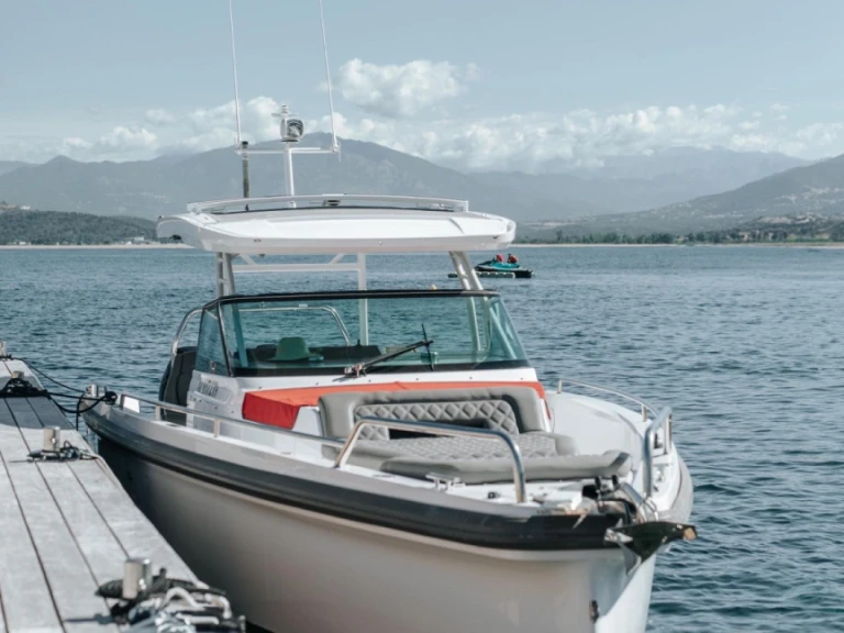 Noleggio barche Ajaccio economico Axopar 37