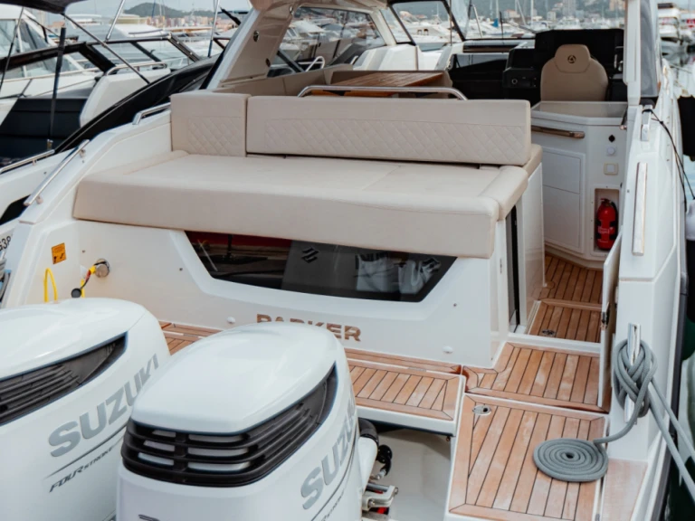 Noleggio Barca a motore Parker con patente nautica