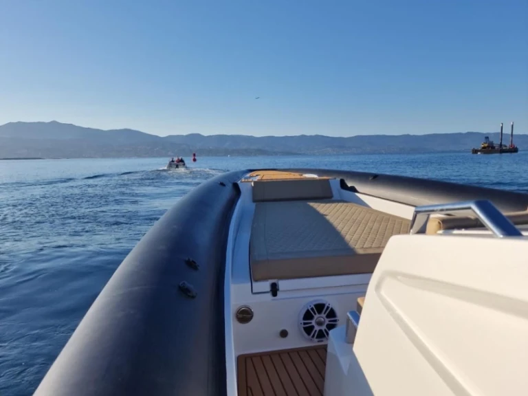 Gommone a noleggio a Ajaccio al miglior prezzo