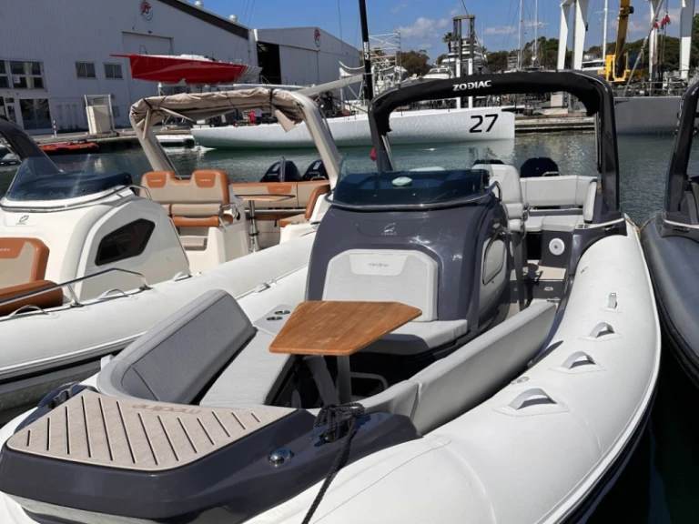 Noleggio Gommone a Cogolin – Zodiac Medline 9