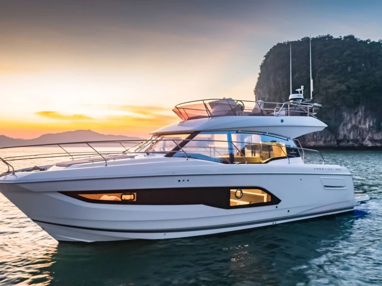 Noleggiare una Jeanneau Prestige 420 Fly a Ajaccio