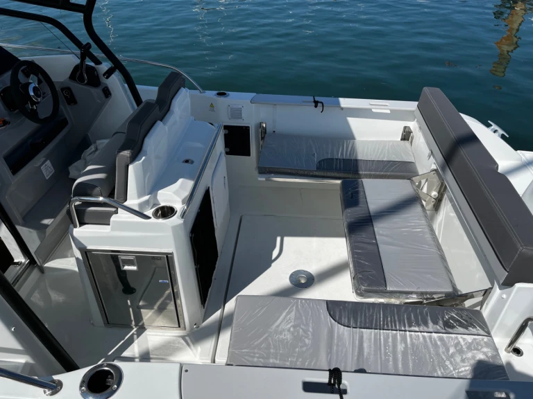 Noleggio Barca a motore a La Forêt-Fouesnant – Jeanneau Cap Camarat 7.5 WA Serie 2