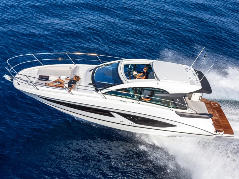 Noleggiare una Bénéteau Gran Turismo 36 a Cogolin