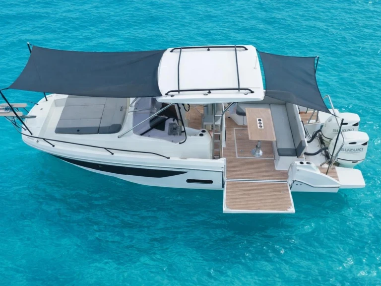 Noleggiare una Bénéteau Flyer 9 sundeck pilot edition a Saint-Raphaël