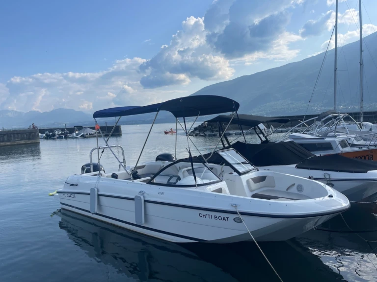 Noleggio a Aix-les-Bains – Bayliner Element E7 su SamBoat