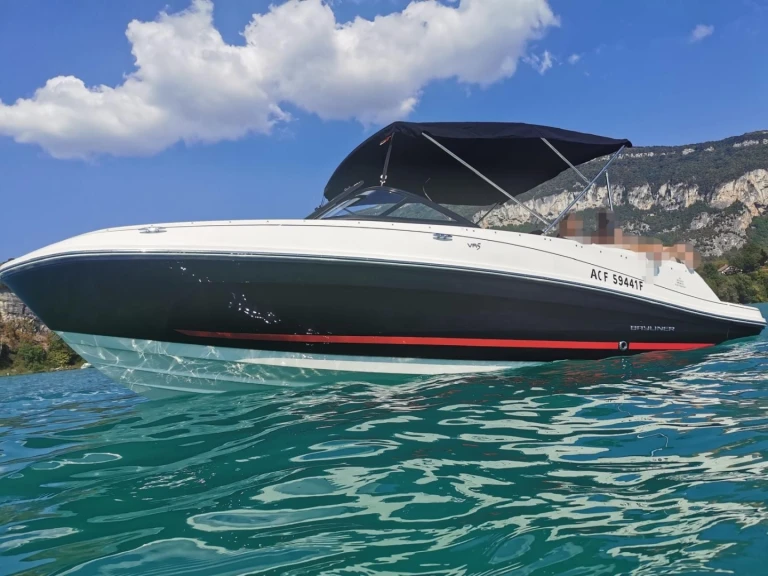 Noleggio Barca a motore a Le Bourget-du-Lac – Bayliner BAYLINER VR5