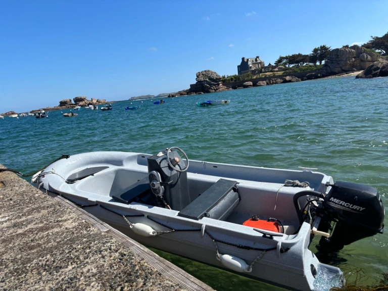 Noleggio barche Trégastel economico FUN YAK 13 SECU