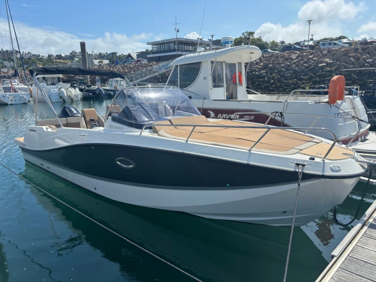 Noleggiare una Quicksilver QUICKSILVER 755 ACTIV SUNDECK a Trébeurden