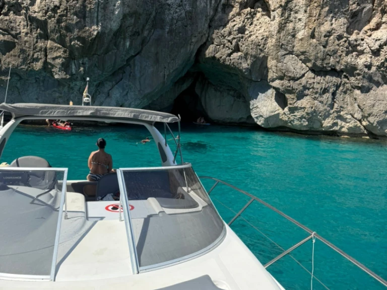 Barca a motore a noleggio a Can Picafort al miglior prezzo