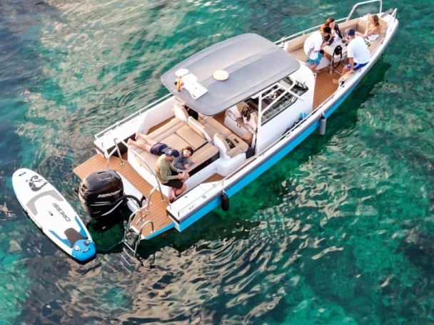 Axopar 28 T-TOP 28 T-Top da affittare a  Can Picafort