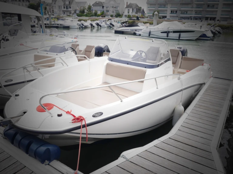 Noleggio Barca a motore a La Baule-Escoublac – Quicksilver QUICKSILVER 675 ACTIV