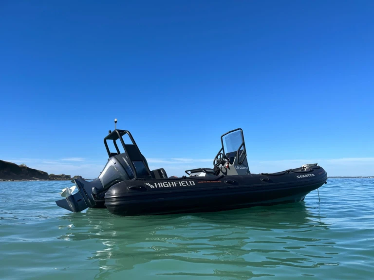 Noleggiare una Highfield COASTER 60 a Lorient