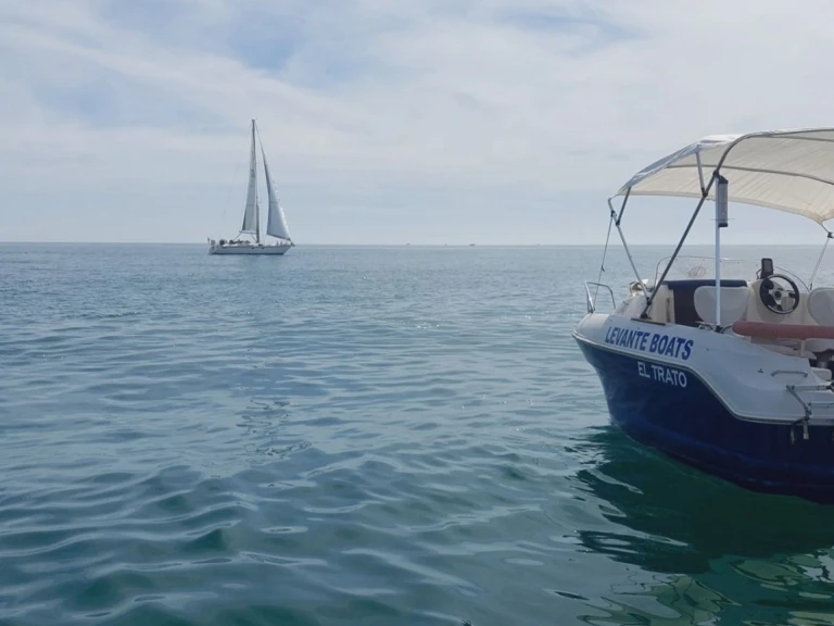 Noleggio Barca a motore Quicksilver con patente nautica