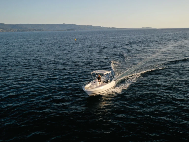 Noleggio barche Appietto economico 452 Open