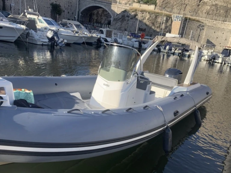 Noleggiare una Quicksilver Activ 605 Sundeck a Marsiglia