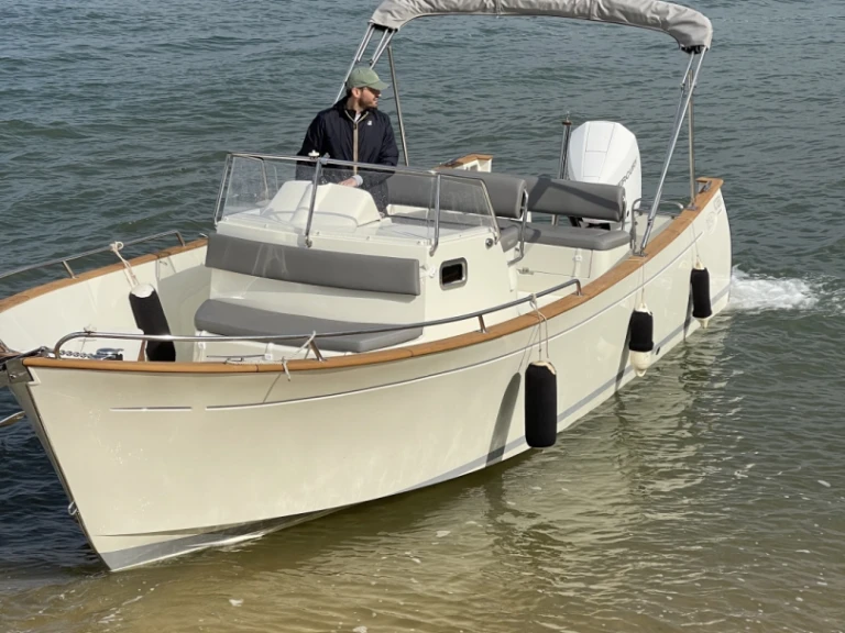 Noleggio Barca a motore con o senza skipper Rhea a Lège-Cap-Ferret