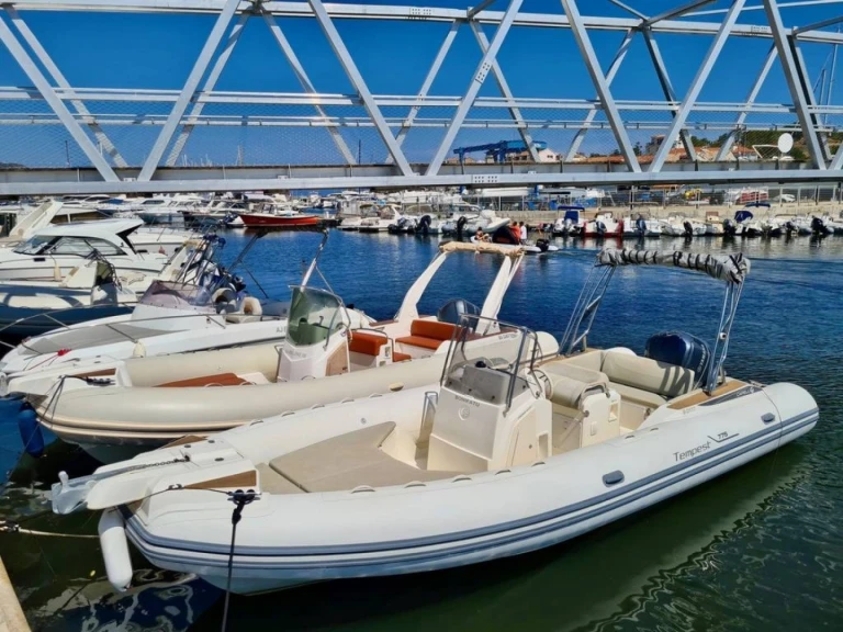 Noleggio Gommone con o senza skipper Capelli a San Fiorenzo