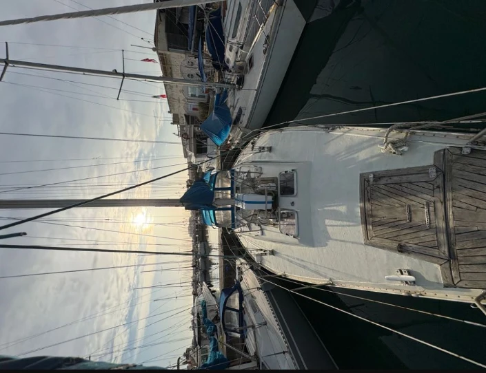 Noleggiare una Bavaria Bavaria 420 Caribic a Nettuno