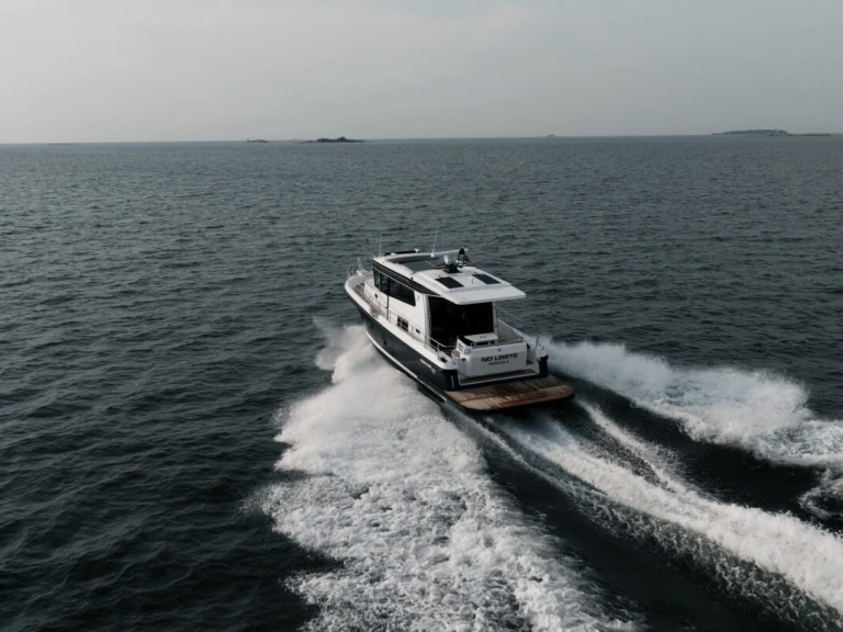 Barca a motore a noleggio a La Trinité-sur-Mer al miglior prezzo