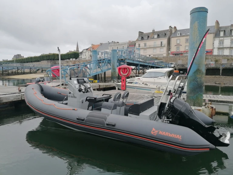 Noleggio Gommone Narwhal con patente nautica