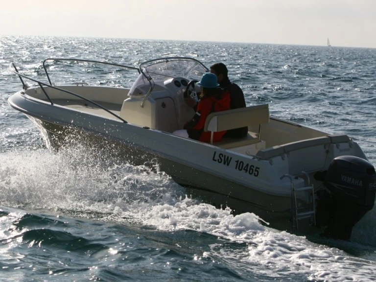 Noleggio Barca a motore Quicksilver con patente nautica