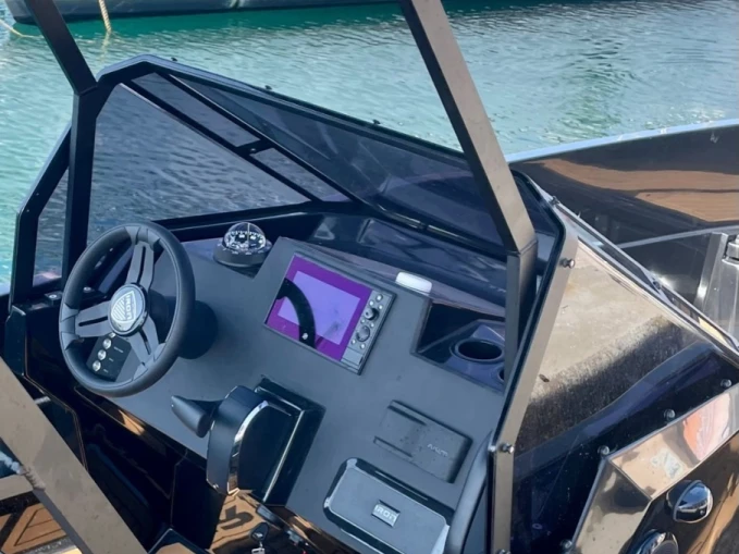 Noleggio Barca a motore a Propriano – IRON Iron 767