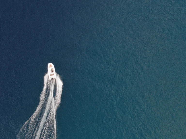 Gommone a noleggio a Propriano al miglior prezzo