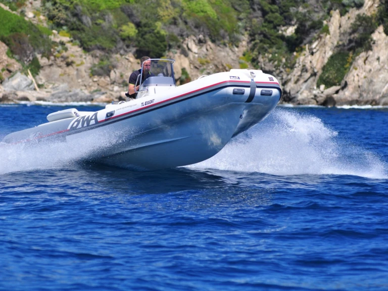 Noleggio Gommone Bwa con patente nautica