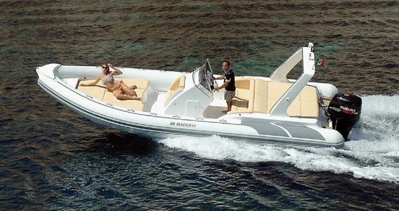 Noleggio Gommone a Porto-Vecchio – Master 780