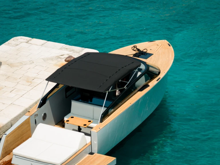 Noleggio barche Pelagosa Pelagosa 33 a Spalato su Samboat