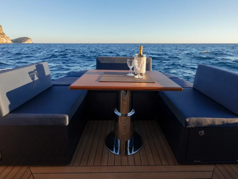 Noleggiare una Solaris Solaris 47 a Beaulieu-sur-Mer