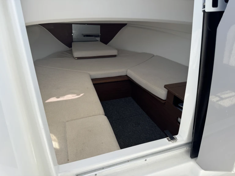 Noleggio a La Madrague – Jeanneau Cap Camarat 6.5 WA su SamBoat