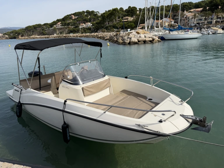 Noleggiare una Quicksilver Activ 605 Open a La Madrague