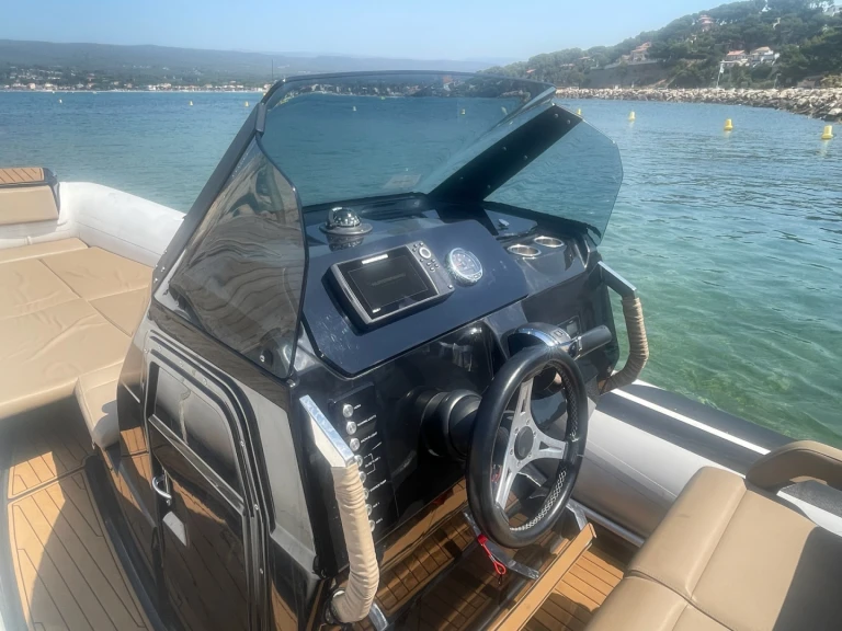 Noleggio Gommone Brig con patente nautica