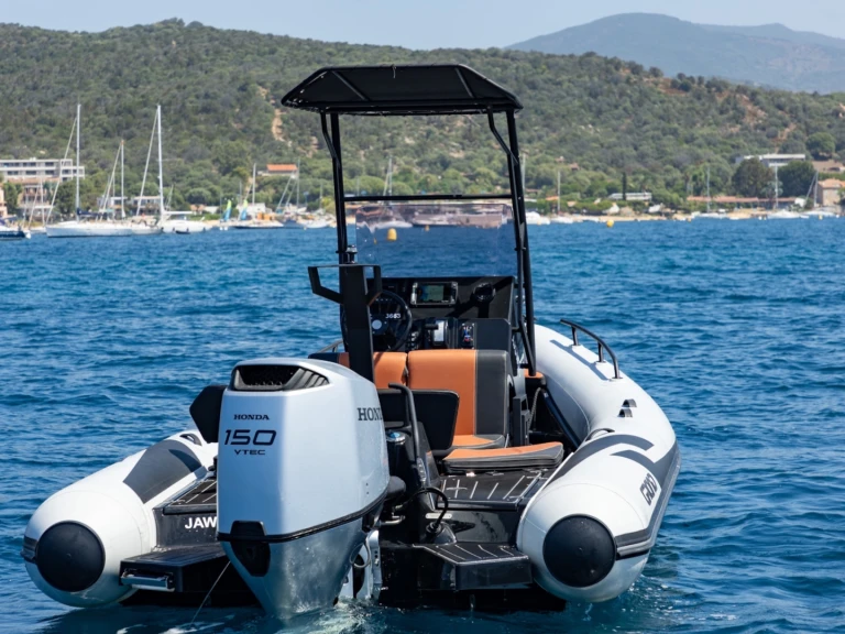 Gommone a noleggio a Porto Pollo al miglior prezzo